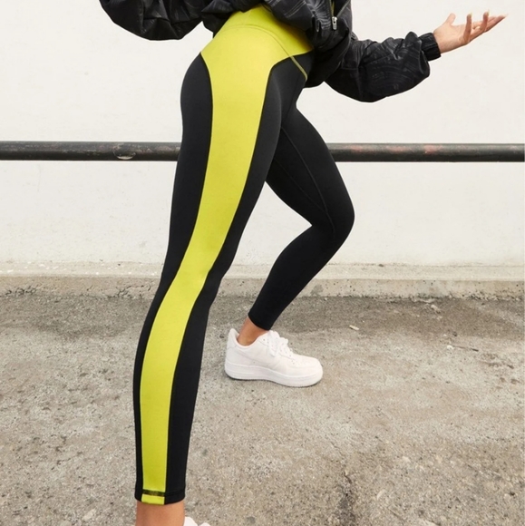 Fabletics Pants - Fabletics leggings size Small